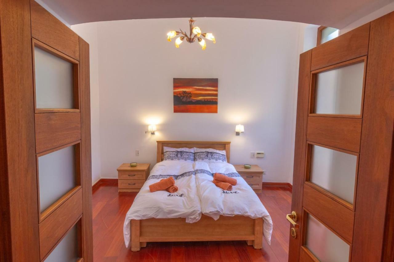 Art Apartment In Mamila Jeruzsálem Kültér fotó