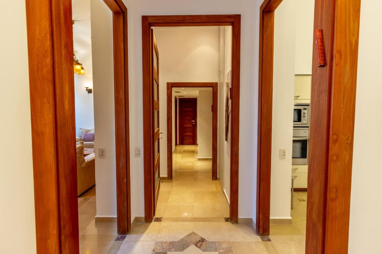 Art Apartment In Mamila Jeruzsálem Kültér fotó